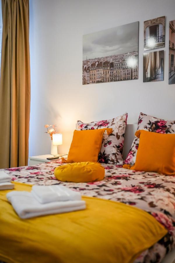 Ultracentral Golden Gatehouse 3 Bdrm Бухарест Экстерьер фото