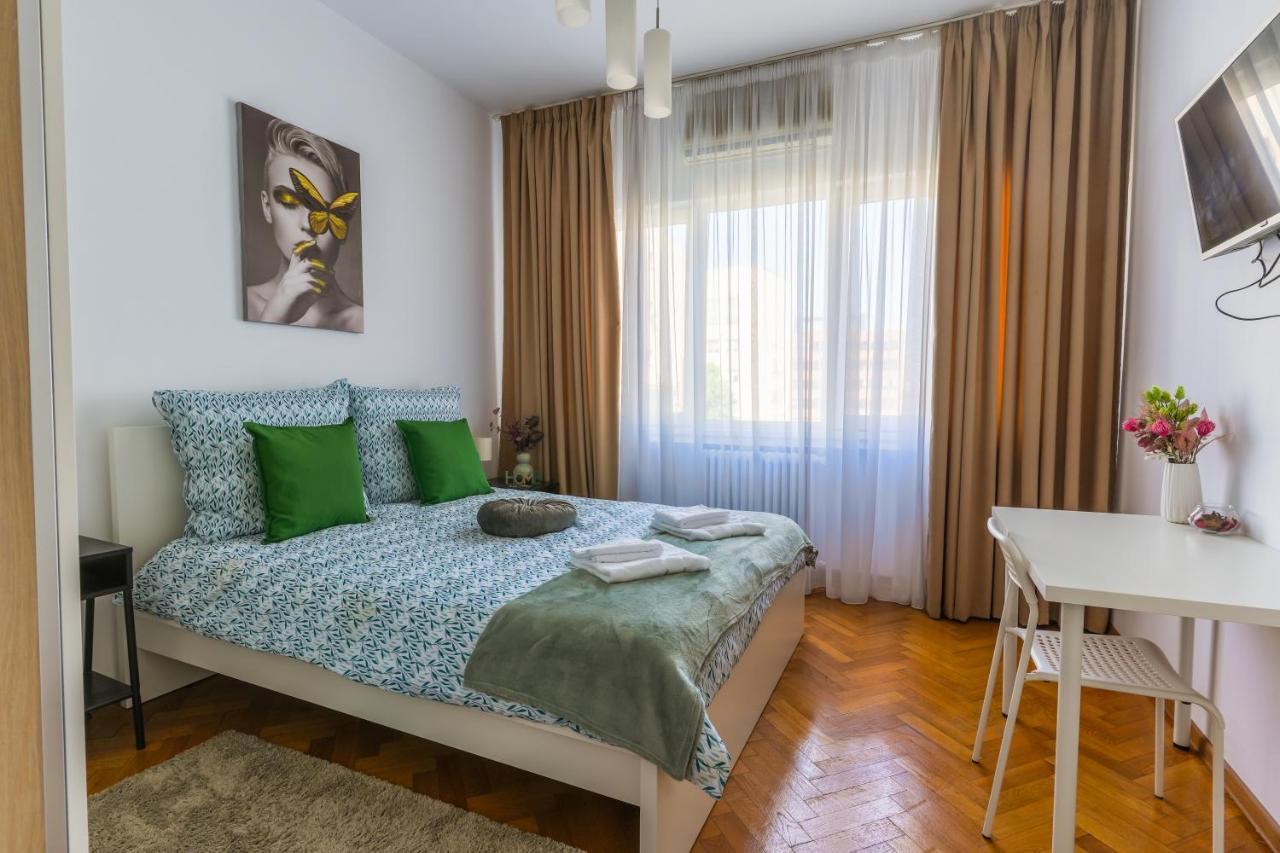 Ultracentral Golden Gatehouse 3 Bdrm Бухарест Экстерьер фото